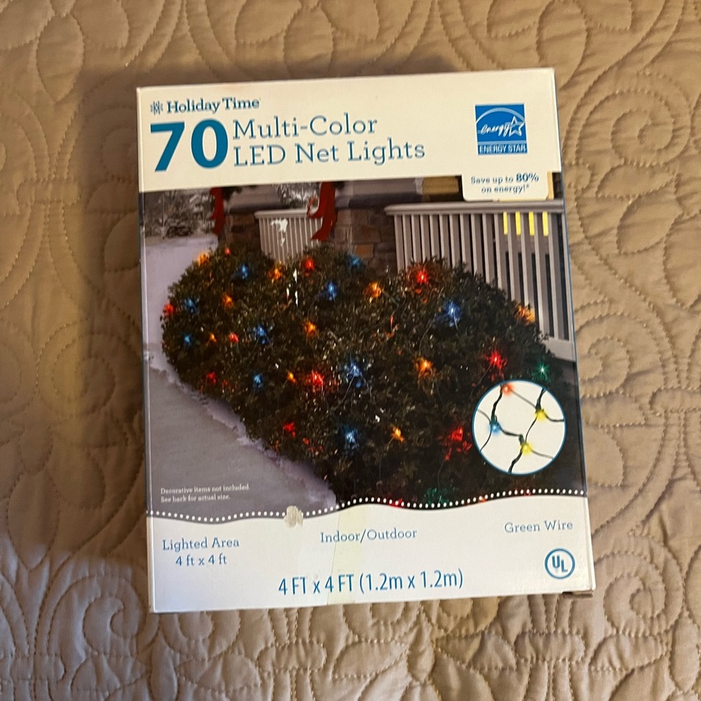 Holiday Time 70 multi-color LED net lights